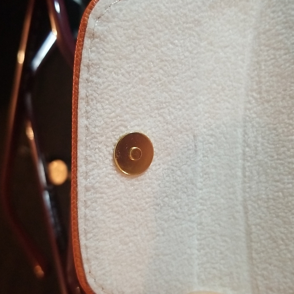 Tory Burch sunglasses with protective case and bag - Picture 4 of 14
